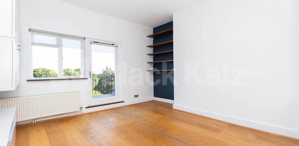 			NEW INSTRUCTION!, 1 Bedroom, 1 bath, 1 reception Flat			 Cheverton Road, Whitehall Park